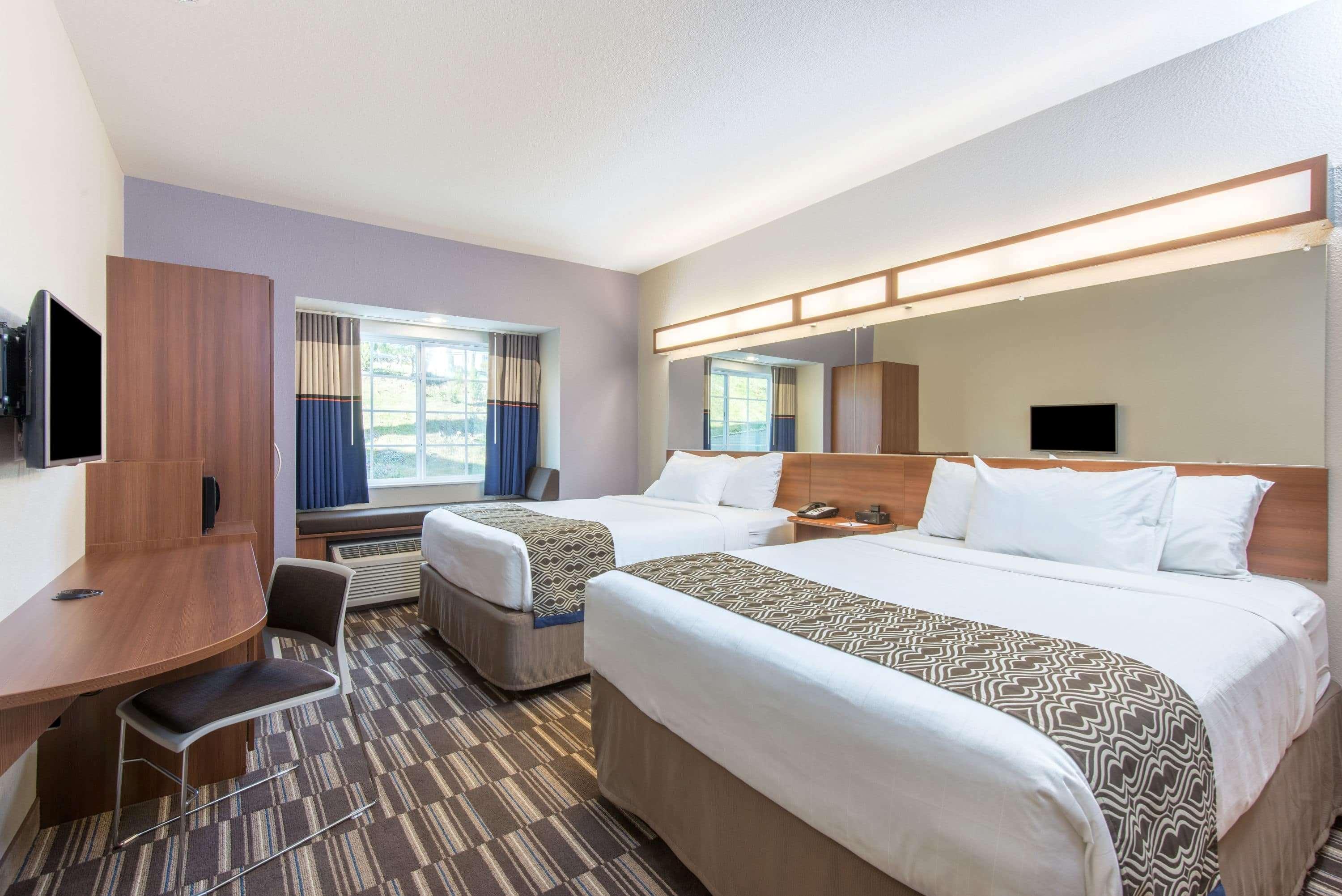 Microtel Inn & Suites By Wyndham Cadiz Exterior foto