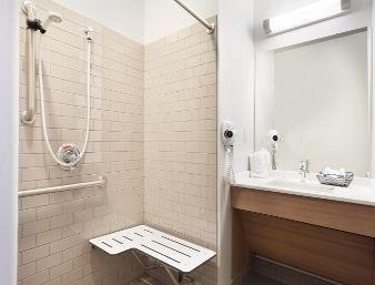 Microtel Inn & Suites By Wyndham Cadiz Exterior foto